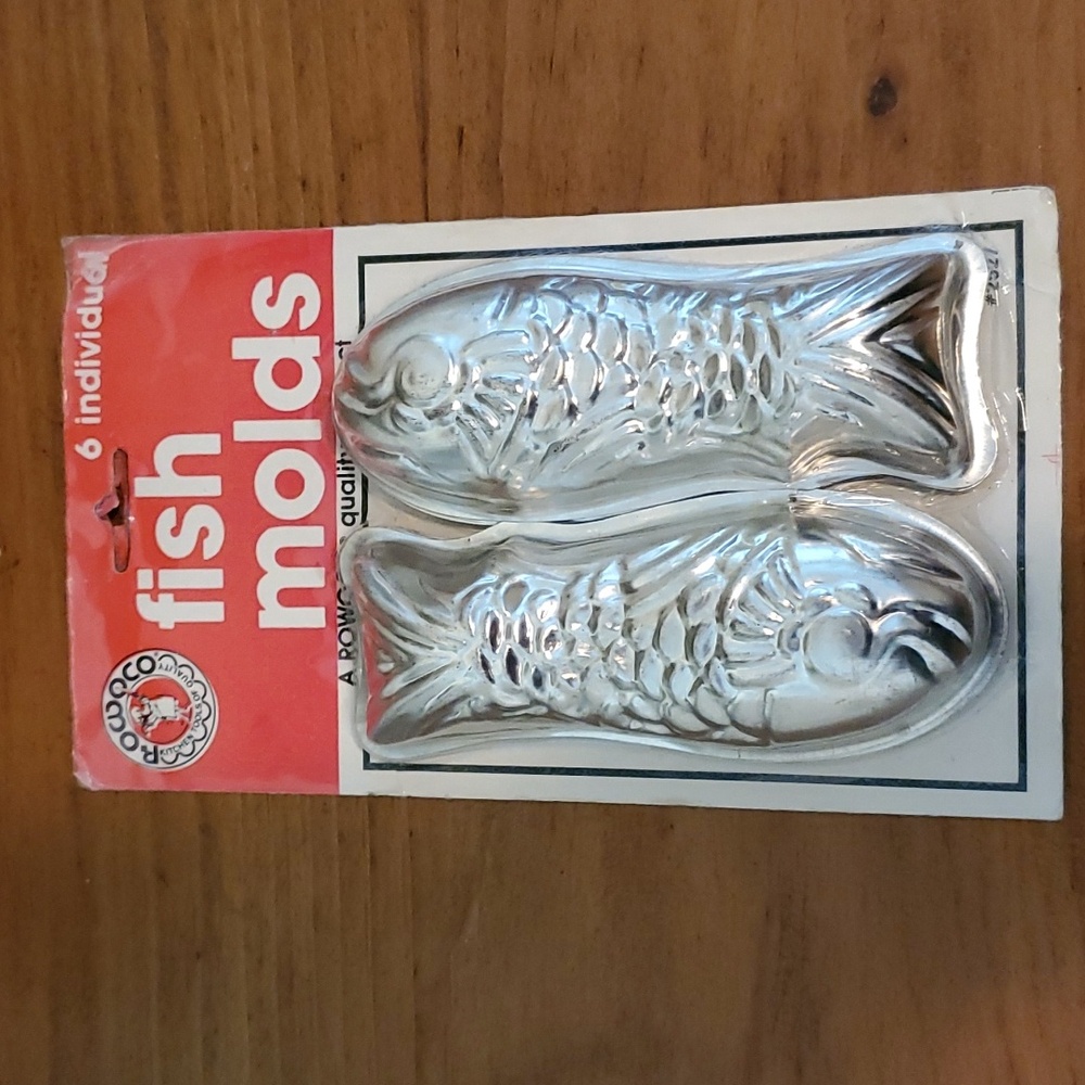 NWT, Vintage Mid Century Rowoco Fish Molds Set of 6